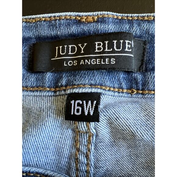 Judy Blue Jeans 16W Capri Fit Jeans Medium Wash Distressed Stretch Casual 22"Leg - Picture 11 of 16